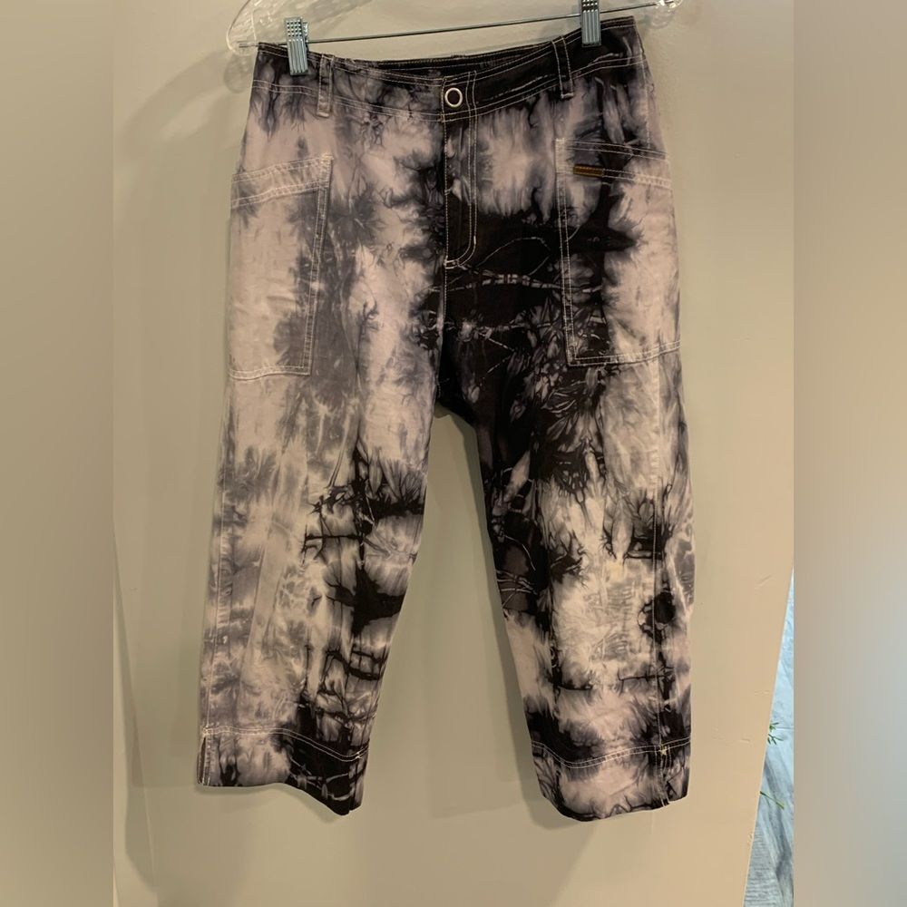 Liz Claiborne Black and White Tie-Dye Cropped Pants